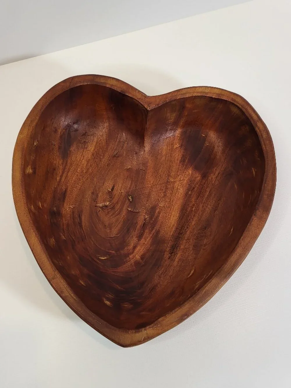 Hand-Carved Heart-Shaped Wooden Bowl – Rustic Solid Wood Catchall & Home Decor